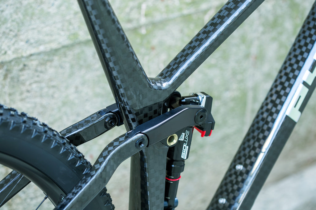 pyga-mobu-2-mountainbike-carbon-fully-118-mm-raw-carbon image 4