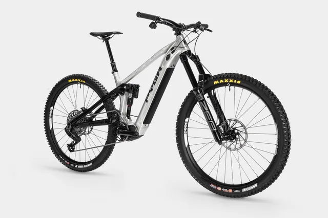 pyga-evolve-e-mountainbike-160-mm-shimano-ep8-e-bike image 1